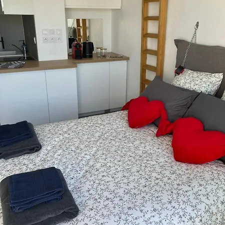 Naturiste Cap D'agde Port Soleil 606 *