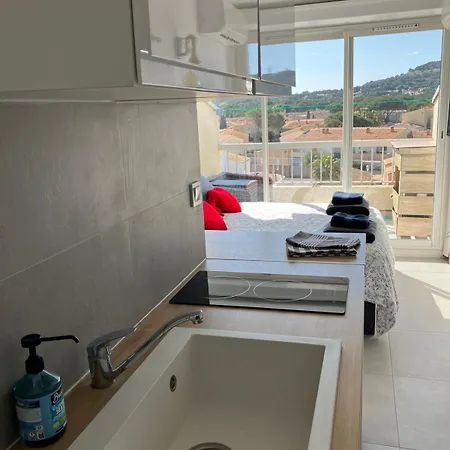 Naturiste Cap D'agde Port Soleil 606 *